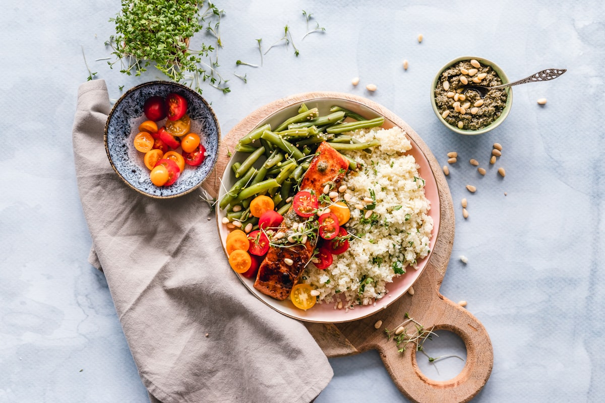 Välttämättömät vitamiinit ja niiden lähteet